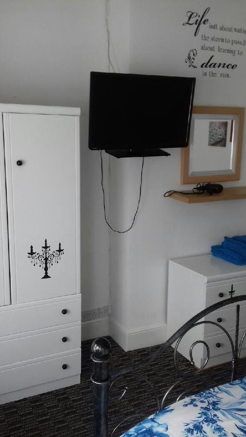 Amber Lodge Guest House Great Yarmouth Dış mekan fotoğraf